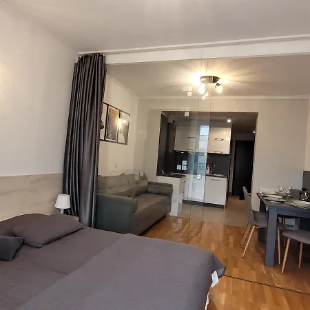 아파트 Apartament Na Milej *