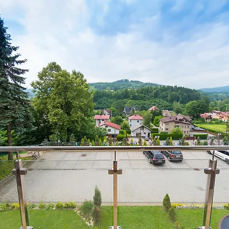 아파트 Apartament Na Milej 비스와